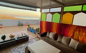 Mira Guest House